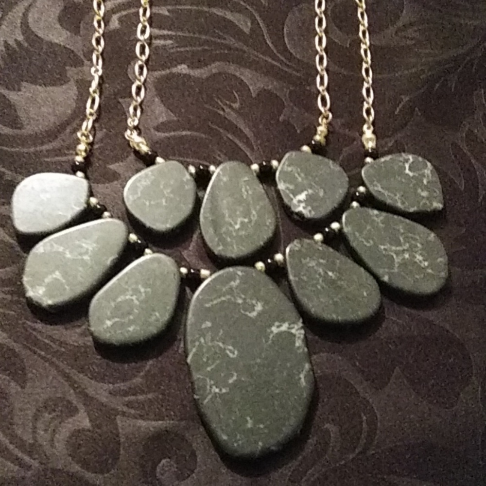 Necklace - Picture 2 of 3